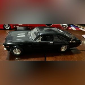 Die-cast Collectible 1:18 ERTL 1969/70 Chevy Nova